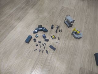 La Prisión de Pin y Pon Action