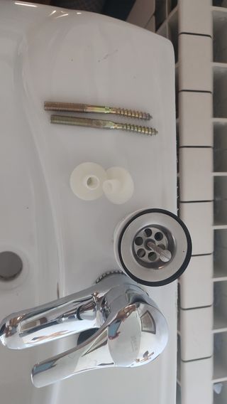 Lavabo con pedestal
