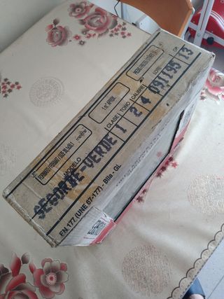 GRUPO DE PIEZAS DE GRES AZULGRES