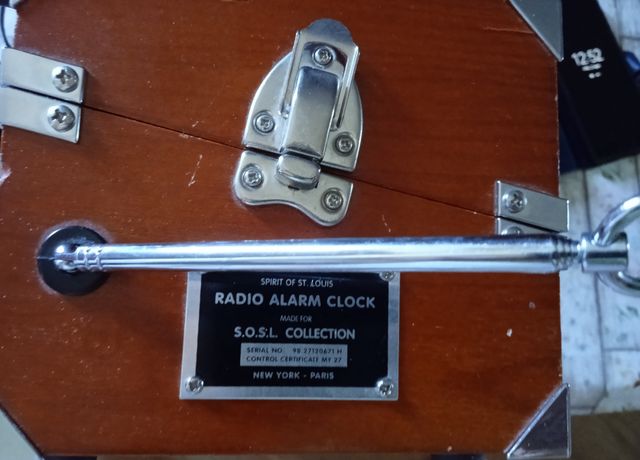 Radio reloj -despertador vintage