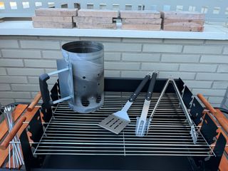Barbacoa de carbón + accesorios