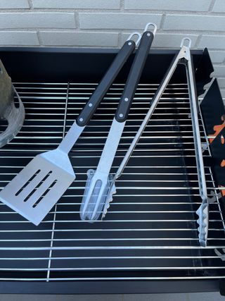 Barbacoa de carbón + accesorios