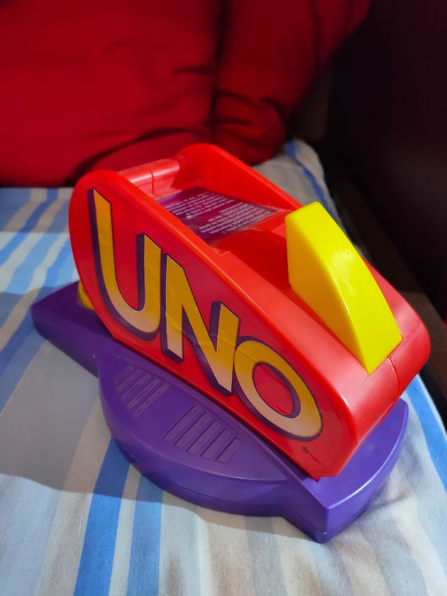 Lanzador cartas UNO