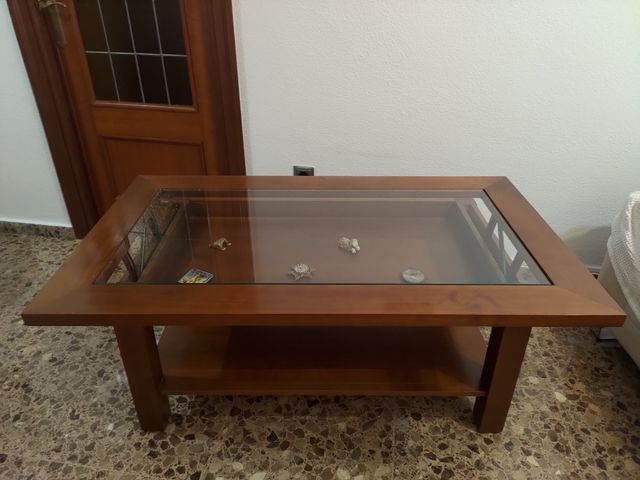 Mesa salón nogal con cristal solo venta en persona