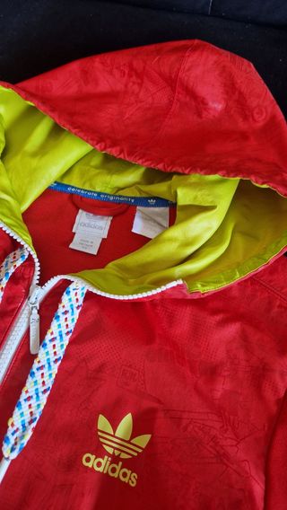Chaqueta con capucha Adidas originals 