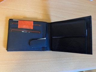 Cartera de piel azul marino PIELINI