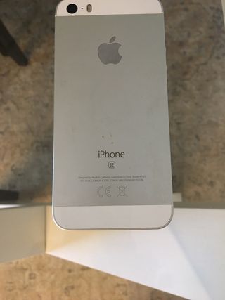 Ipohone 5 C, a estrenar. Y IPhone SE para repara.