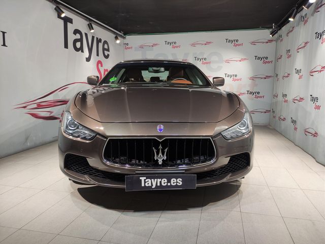 Maserati Ghibli 3.0 V6 BT 330cv RWD