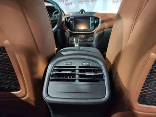 Maserati Ghibli 3.0 V6 BT 330cv RWD