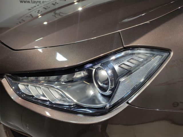 Maserati Ghibli 3.0 V6 BT 330cv RWD