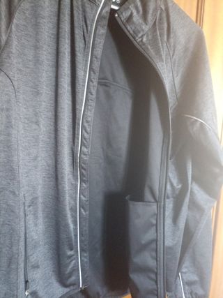 Chaqueta softshell talla L