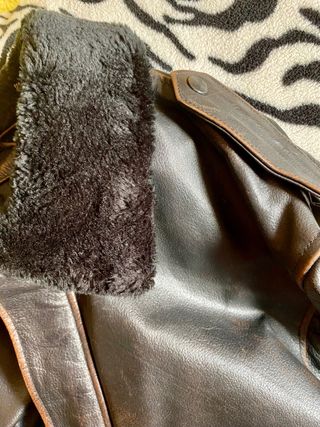 Chaqueta de cuero Aviator efecto envejecido.