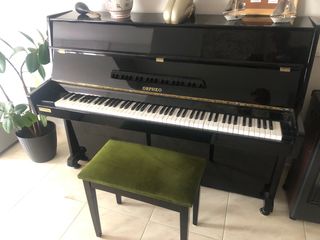 PIANO DE PARED en FERROL