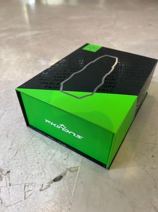 Máquina tattoo fkirons EXO con 1 batería