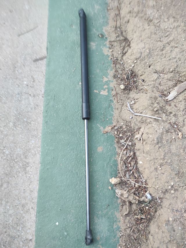 Barra varilla hidráulica maletero