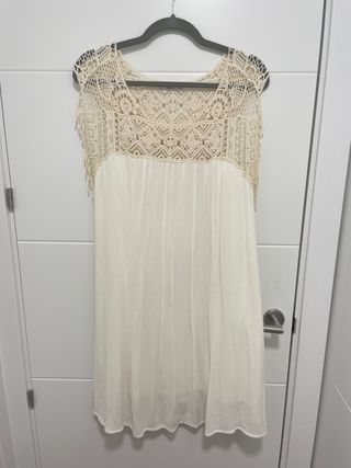 Vestido blanco roto Pull & Bear