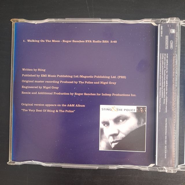 Sting The Police ‎– Walking On The Moon
