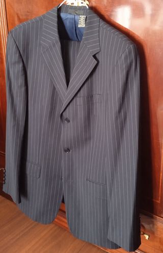 Traje de Chaqueta y pantal,equivale a una talla 48