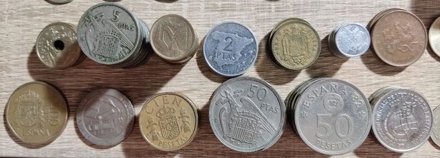 Colección de monedas (pesetas) y de otros países