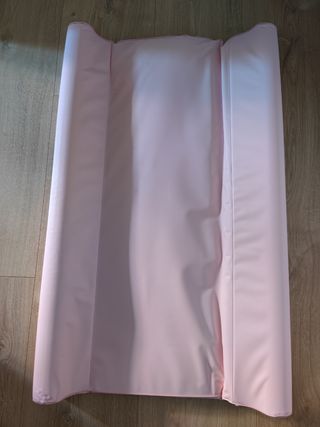Cambiador de pañales plastificado + 2 fundas