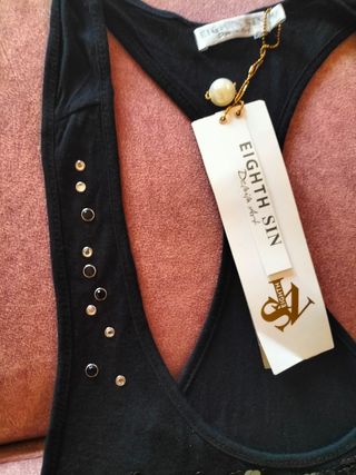 Top  negro Eighth Sin