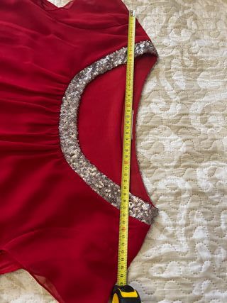 Vestido rojo formal de volantes talla 42/44