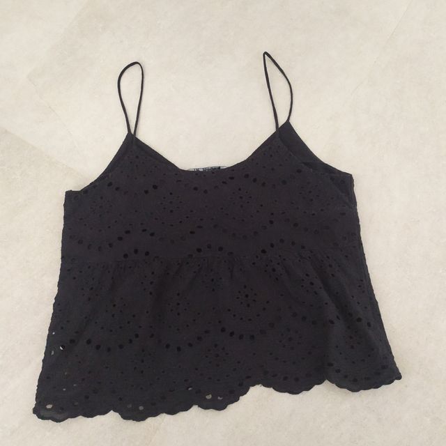 1€: Camiseta bordado Stradivarius T.S