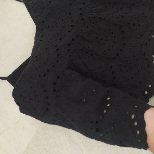 1€: Camiseta bordado Stradivarius T.S