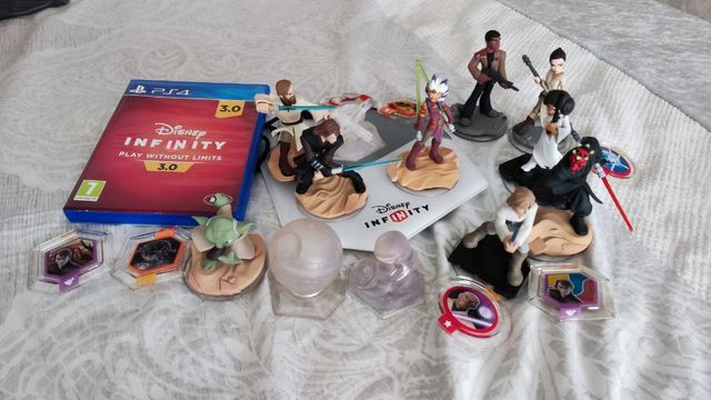 Juego Ps4 Star Wars Disney Infinity 3.0 y 9figuras