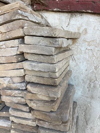 Se venden tejas moruna y ladrillo 