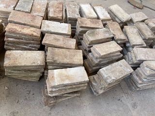 Se venden tejas moruna y ladrillo 
