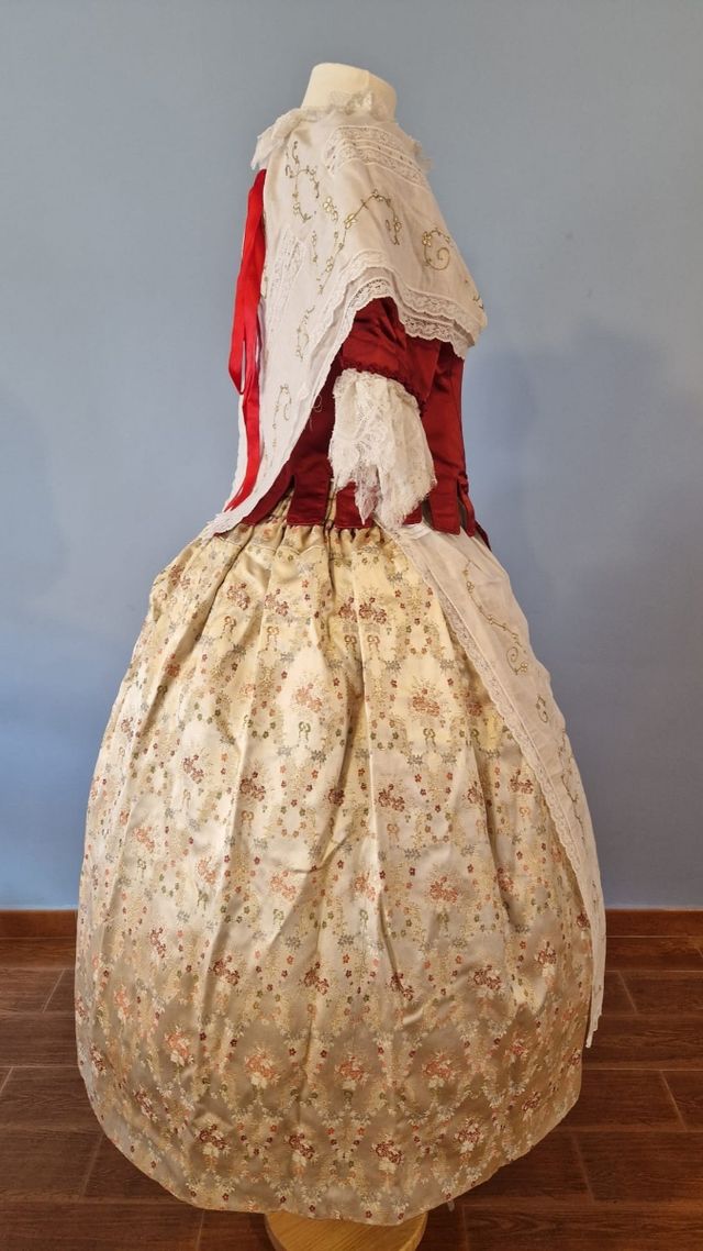 Traje de fallera