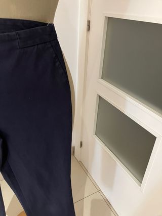 pantalon azul marino marca Massimo Dutti