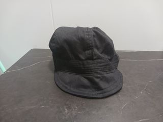 Gorra negra