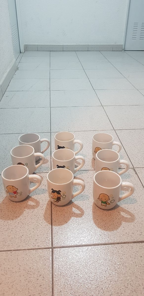 9 mugs por 5 €