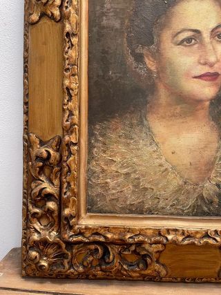 Óleo sobre tabla con marco tallado en madera XIX.