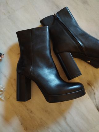 Botines plataforma cuero auténtico Zara