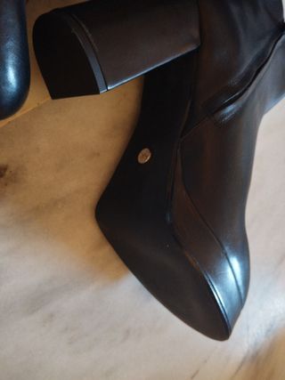Botines plataforma cuero auténtico Zara