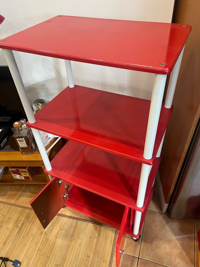 Mueble rojo