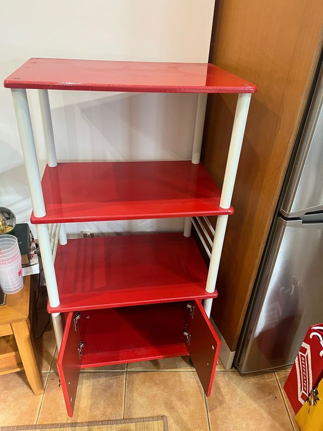 Mueble rojo