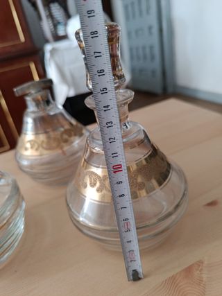 Conjunto de tocador antiguo de cristal dorado