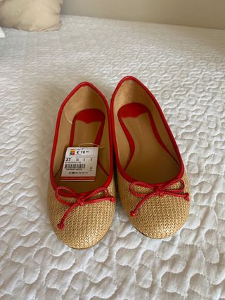 Bailarinas camel y rojas mujer