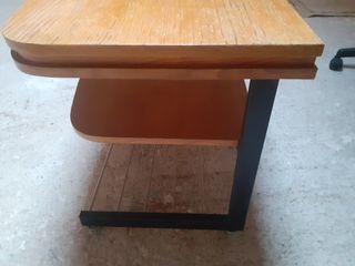 Mesa revistero para televisión