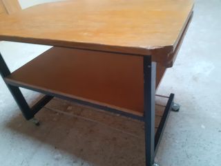 Mesa revistero para televisión