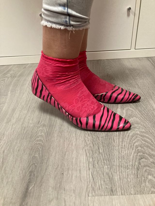 zapatos cebra rosa