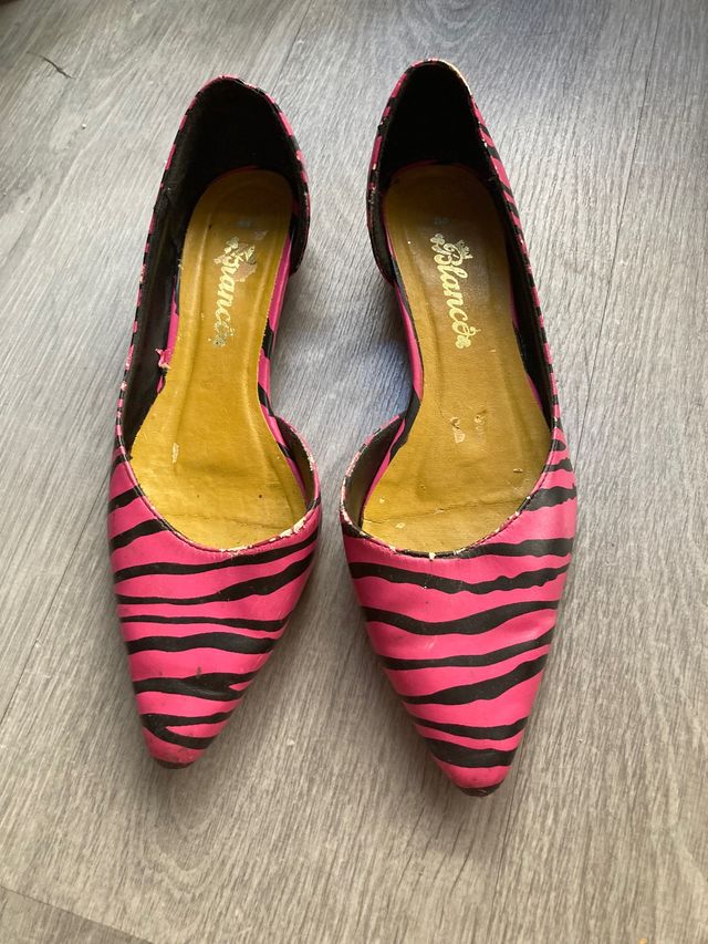 zapatos cebra rosa