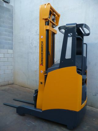 CARRETILLA RETRACTIL JUNGHEINRICH