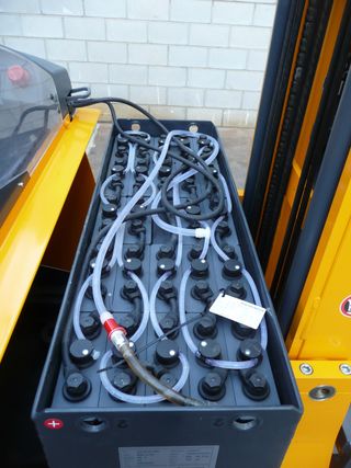 CARRETILLA RETRACTIL JUNGHEINRICH