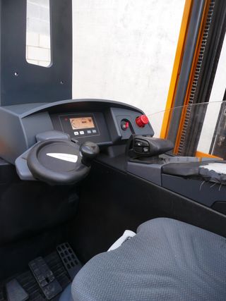 CARRETILLA RETRACTIL JUNGHEINRICH