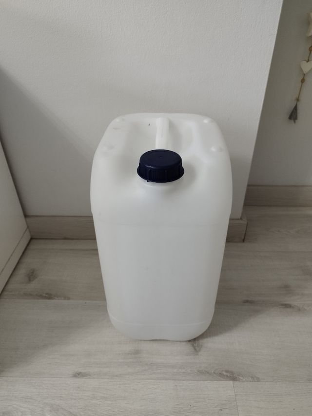 Bidon agua, camper,jardi